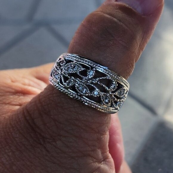 RSC Silver Filigree Vine Floral Crystal Openwork Band Dome Ring - Picture 10 of 10